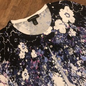 EXCELLENT!! White House Black Market cardigan